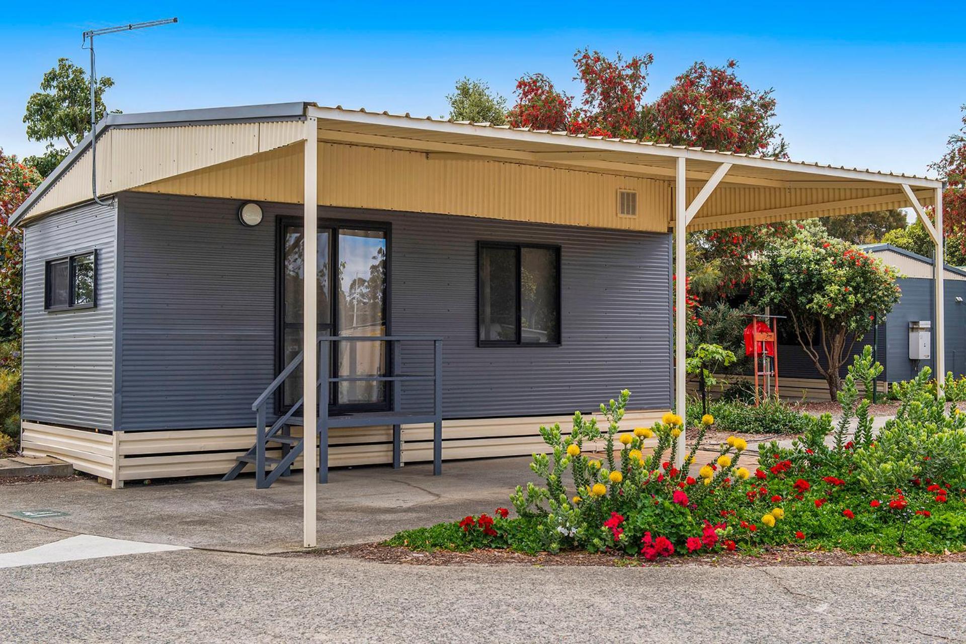 Banksia Tourist Park Hotel Perth Exterior photo