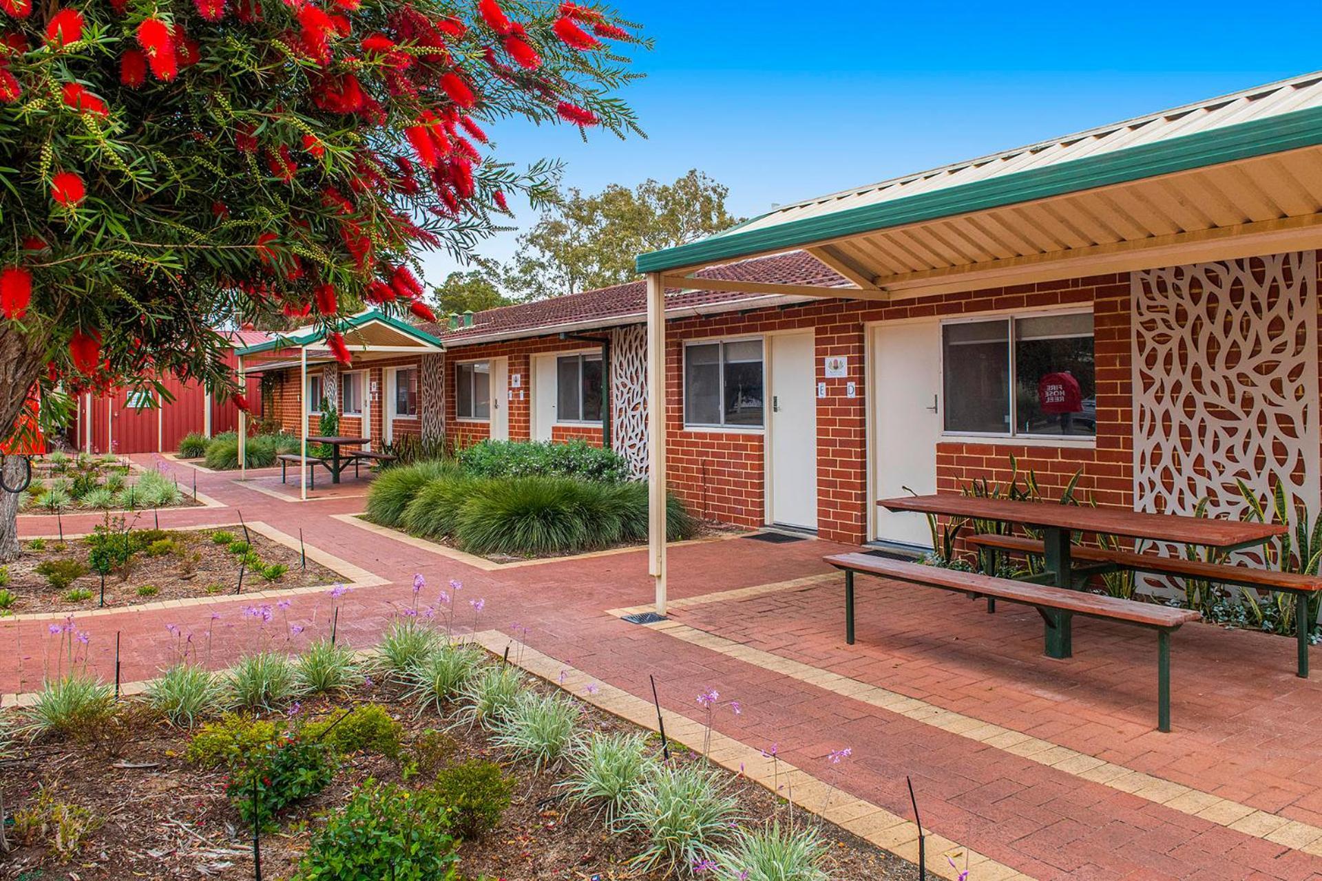 Banksia Tourist Park Hotel Perth Exterior photo